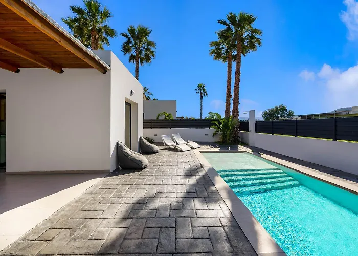 Salty Sun 7 Villa
